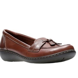 EUC CLARK’S Brown Leather Raised Loafer - 7.5